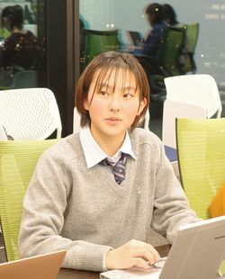 女子高校生の間で「佐藤健とLINE」が流行っているという赤峰さん。
