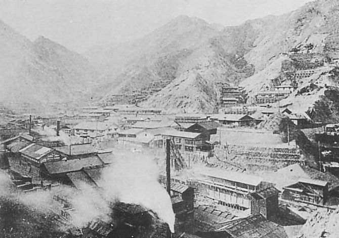 明治時代（1865年ごろ）の足尾銅山
