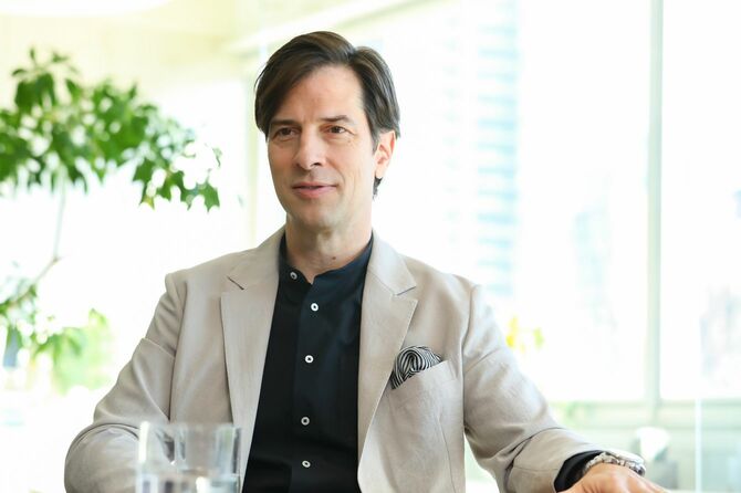 「日本はずっと金利が低かったせいで物件価格が高騰しています。そのほうが影響が大きい」とパックンさん。