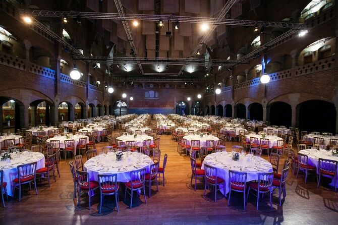 宴会場のテーブル