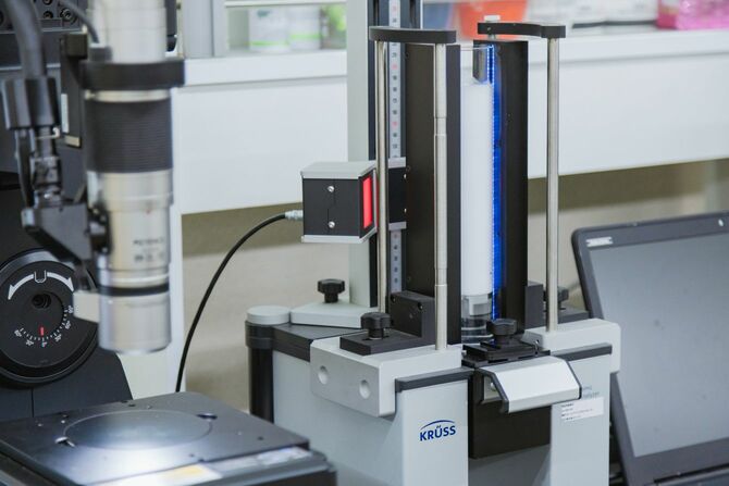 「泡へのこだわり」を支える測定器械