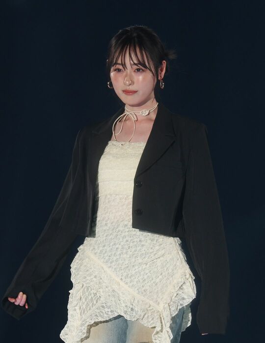 東京ガールズコレクションに出演した福原遥さん＝2025年3月1日、東京都渋谷区