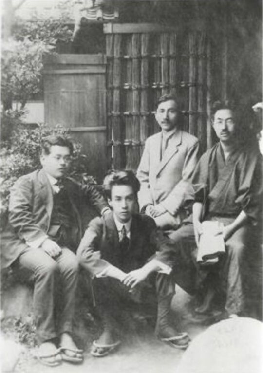 1919年、長崎にて。菊池寛、芥川龍之介、武藤長蔵、永見徳太郎