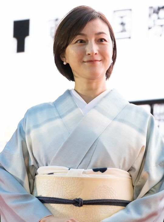 第35回東京国際映画祭 オープニングイベントのレッドカーペットに登場した広末涼子