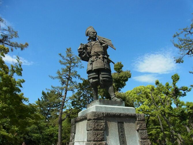 織田信長の銅像・愛知県の清洲公園
