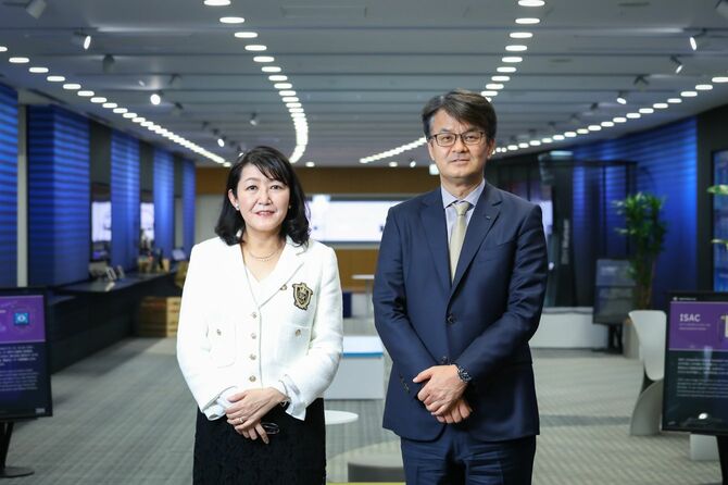 日本IBM 代表取締役社長 山口明夫さんと少子化ジャーナリストの白河桃子氏