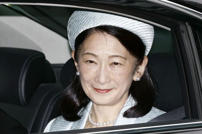 60歳の誕生日を迎え、天皇、皇后両陛下にあいさつするため皇居に入られる紀子さま＝2026年9月11日午前、半蔵門