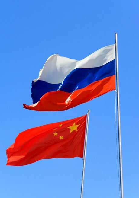 ロシアと中国の国旗