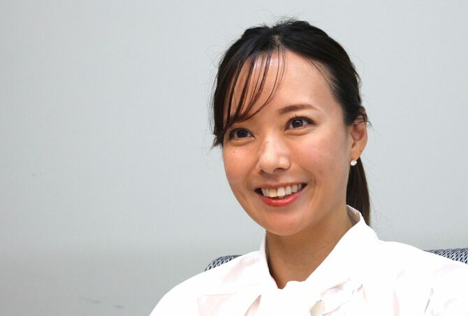 30歳で起業したことで苦労したことはなかったかと問うと「若さは武器にしかならない」と断言した