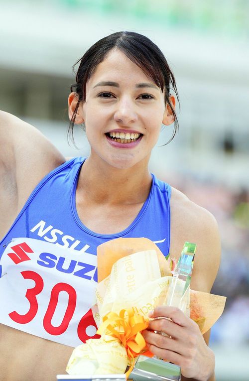 女子400メートル（タイムレース）で51秒71をマークしたフロレス・アリエ＝2025年5月3日、静岡スタジアム