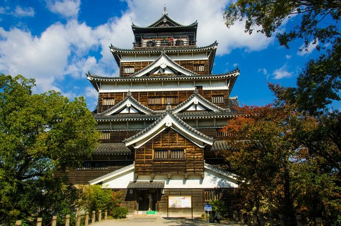 戦後に再建された広島城（広島市）