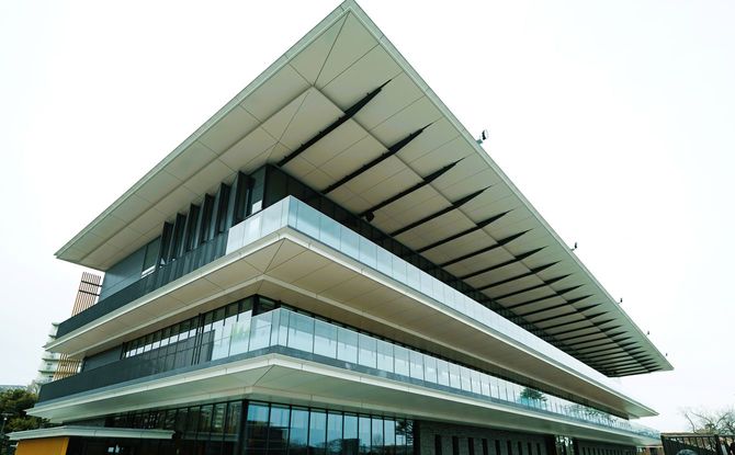 東京都世田谷区にある馬事公苑のメインオフィス