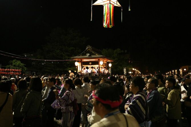 2019年の「郡上おどり」の様子、岐阜県郡上市