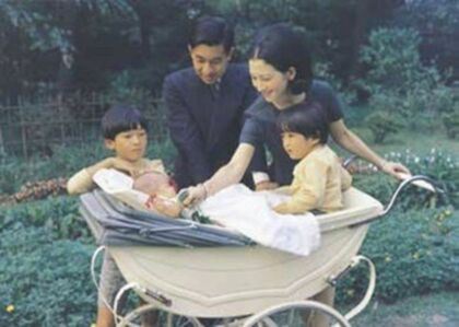 皇太子ご夫妻と3人のお子さま（1969年9月）