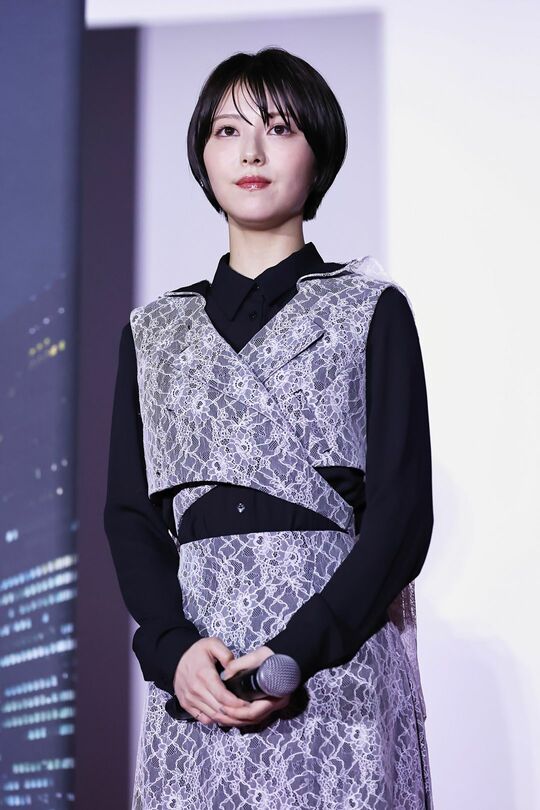 大河ドラマ「豊臣兄弟！」で秀吉の妻となる寧々を演じている浜辺美波。第36回東京国際映画祭参加時、2023年11月1日