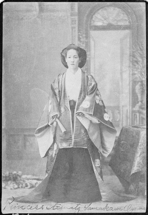 アメリカ留学から戻り帰国報告をしたときの山川捨松、1882年