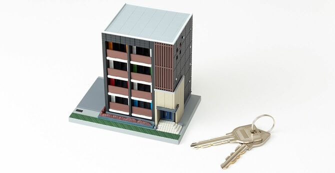 マンションの模型と鍵