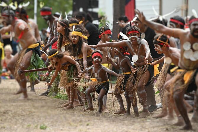 ローラ・クインカン・ダンス・フェスティバルでのアボリジニの儀式ダンス