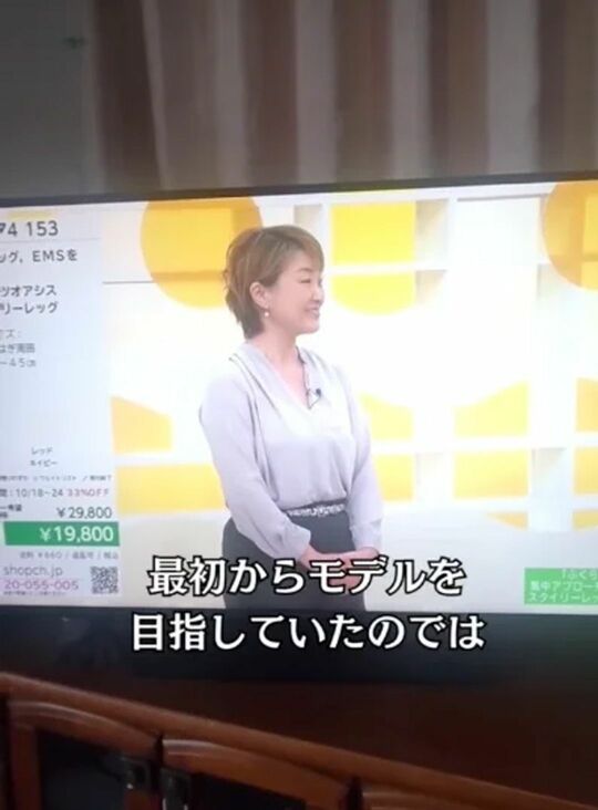 テレビの生放送にも出演