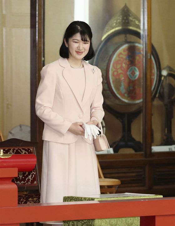 宮内庁楽部による春季雅楽演奏会に臨まれる愛子さま＝2026年4月25日午後、皇居（代表撮影）