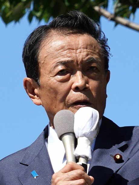 横浜・桜木町駅前で街頭演説をする麻生太郎自民党副総裁（2022年）