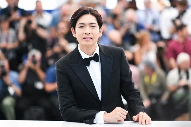 「豊臣兄弟！」で徳川家康を演じる松下洸平、第78回カンヌ国際映画祭『遠い山なみの光』フォトコールにて、2025年5月15日