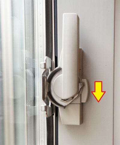 ストッパーを下げるとレバーが動かない