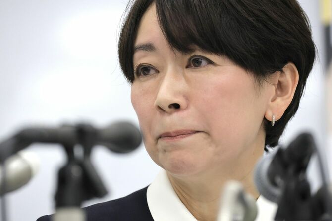 参院選／会見する山尾氏