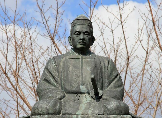 福島県白河市南湖公園の松平定信銅像