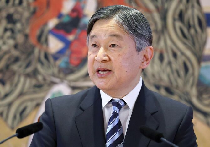 66歳の誕生日を前に記者会見される天皇陛下。2026年2月19日、宮殿・石橋の間（代表撮影）