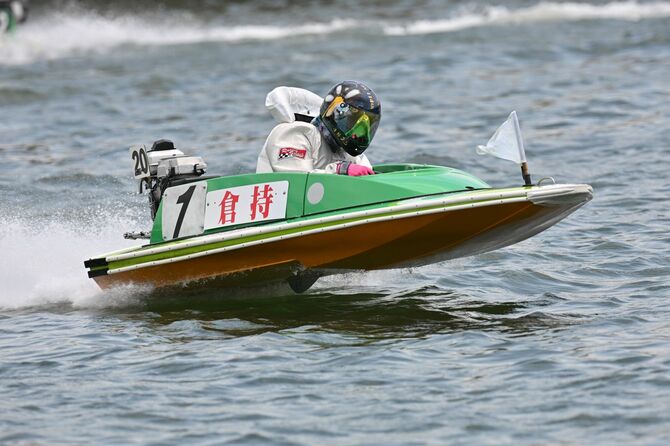 ボートレーサーの倉持莉々さん