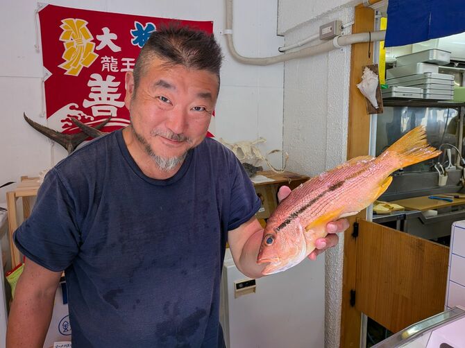 魚に貴賎なし、がモットーの上田勝彦さん