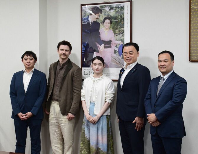 ふるさと写真館／朝ドラキャストが知事表敬＝島根県