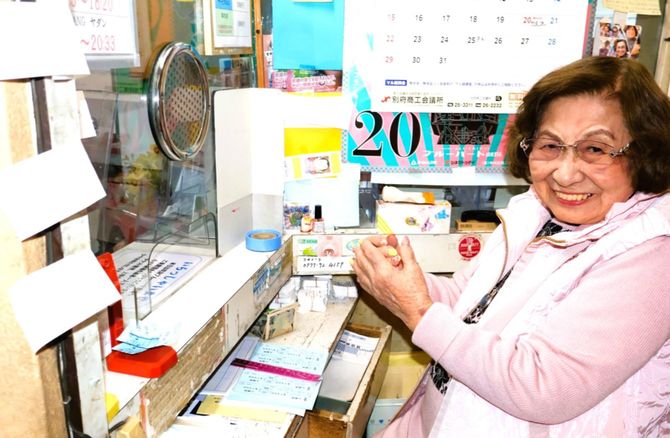 伝説のミニシアター「別府ブルーバード劇場」の館長・岡村照さん