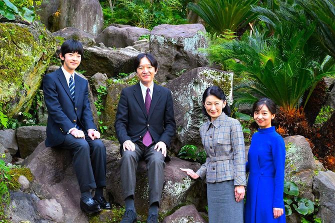 宮内庁ホームページ「令和6年秋篠宮皇嗣殿下お誕生日に際してのご近影」より