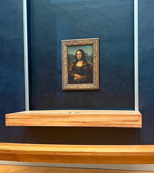 ルーブル美術館での「モナリザ」の展示（イタリア館の展示なし）