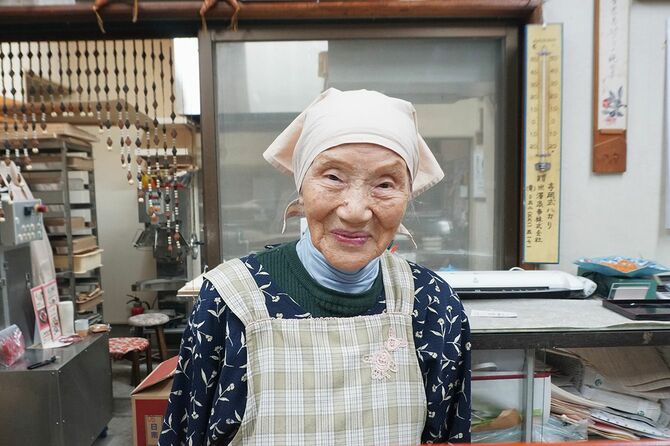 盛華堂の“看板娘”牧敏子さん