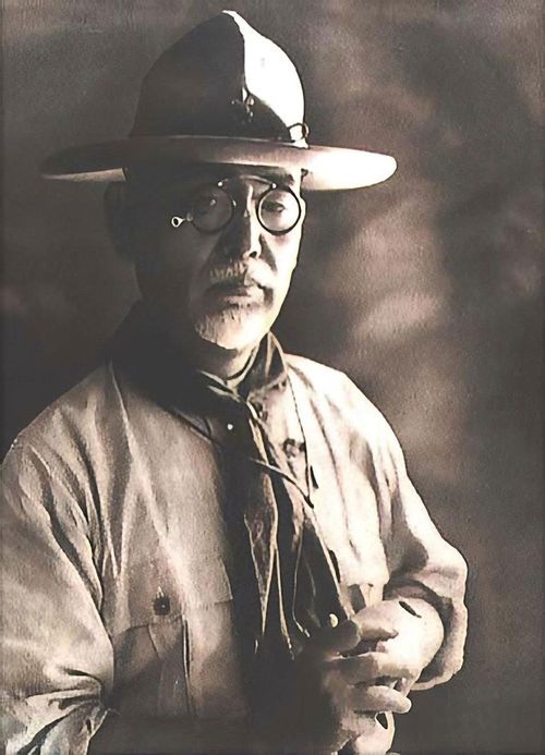 ボーイスカウトの制服姿の後藤新平、1924年ごろ