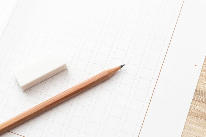 原稿用紙と筆記用具