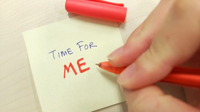 「TIME FOR ME」と書かれた紙