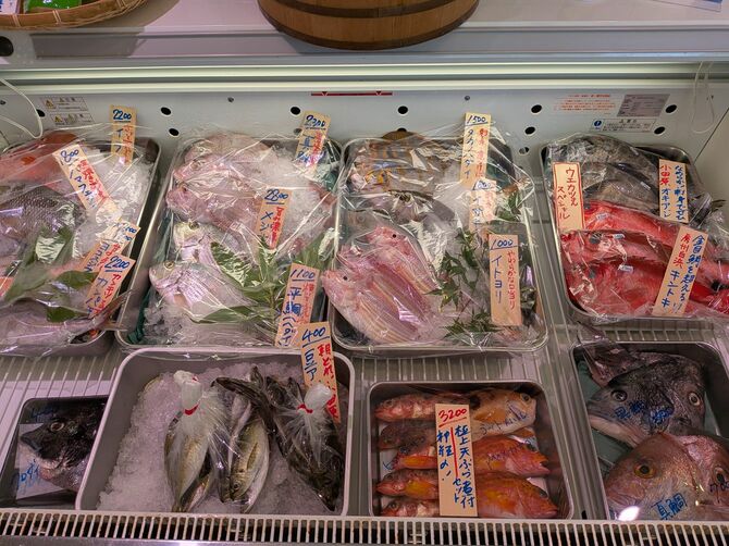 ある日のマルカマの店頭