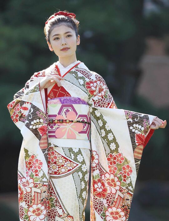 小芝風花（＝2021年12月9日、2022年オスカープロモーション新春晴れ着撮影会。東京都港区の明治記念館）